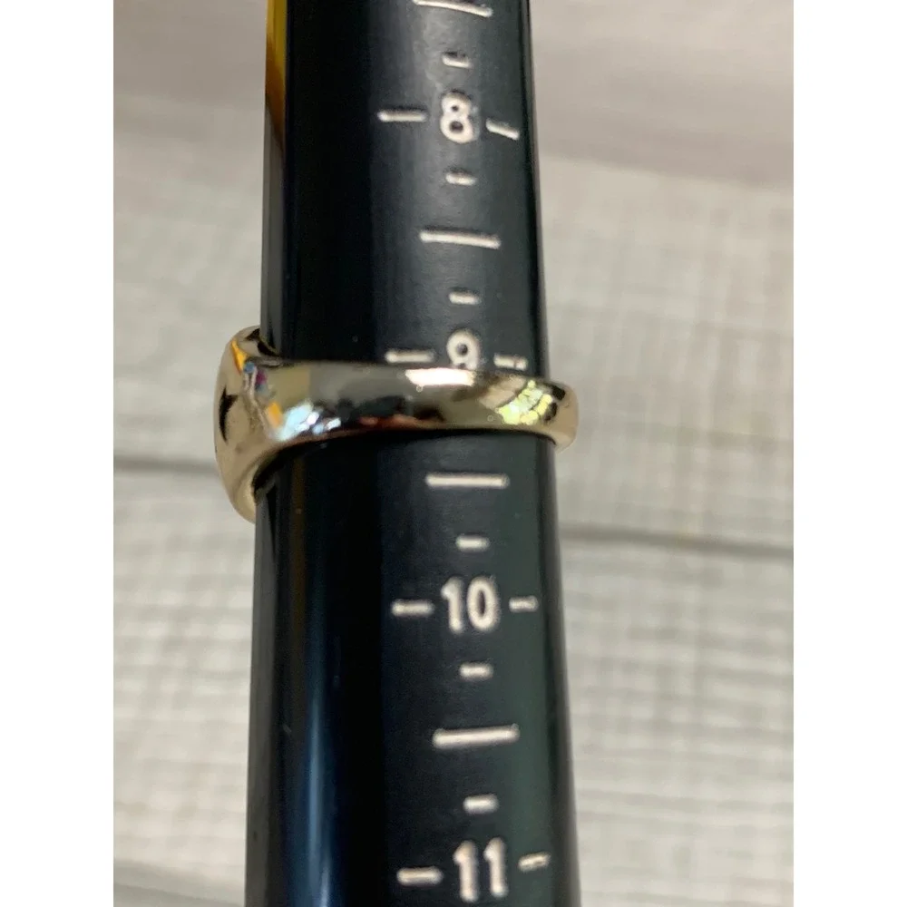 Vintage Gold Tone Signet Ring Black Onyx Style Inlay Minimalist Band Size 9